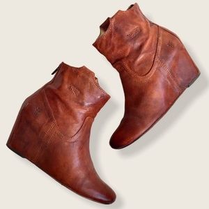 FRYE Carson hidden wedge leather ankle booties, brown, size 8